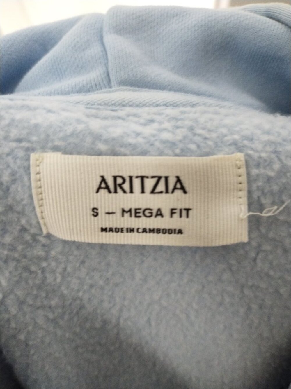 Light blue Mega fit Aritzia hoodie - Picture 4 of 5